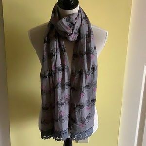 &Sew On gray bicycle scarf